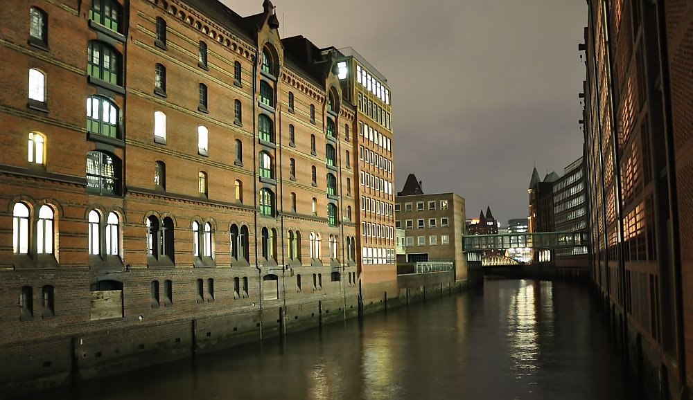 Speicherstadt bei Nacht