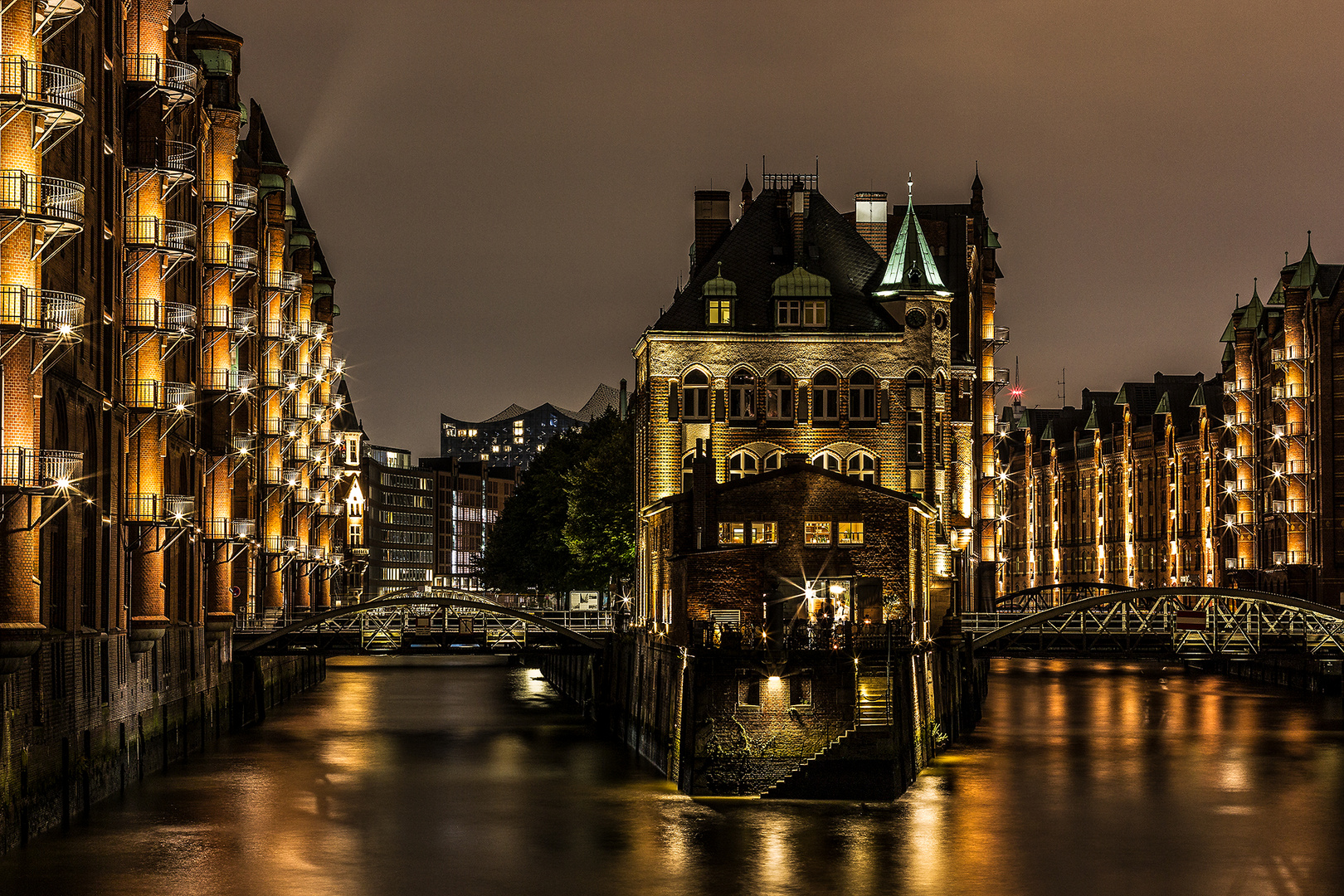 Speicherstadt-bei-Nacht