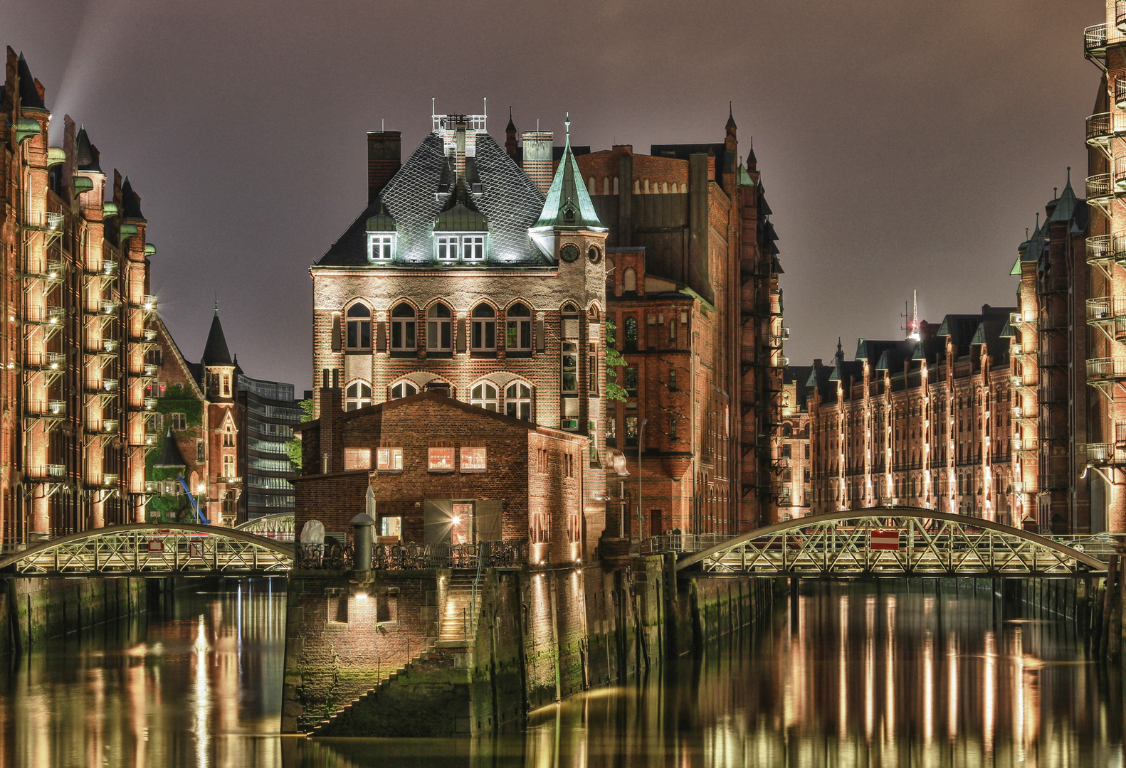 Speicherstadt bei Nacht