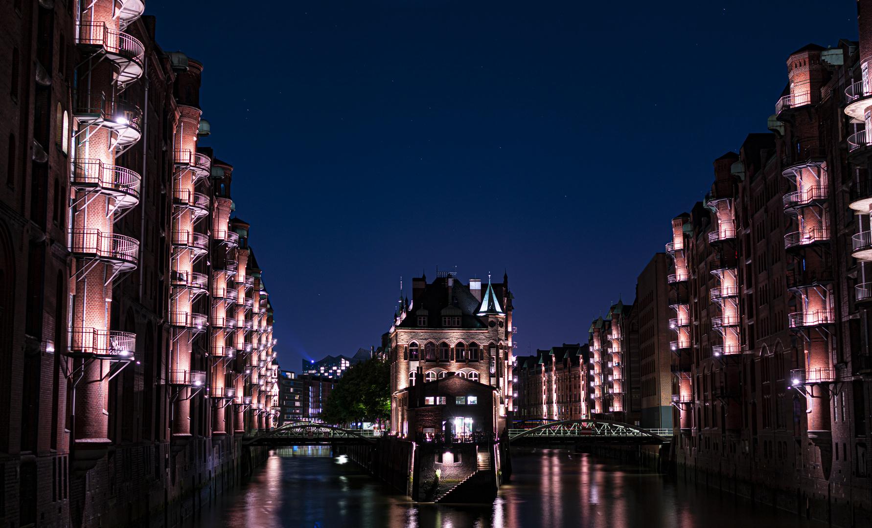 Speicherstadt bei Nacht