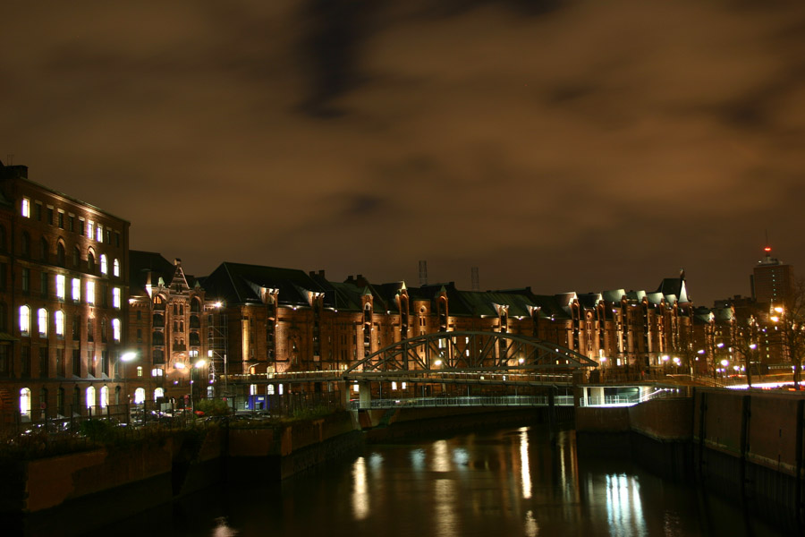 Speicherstadt bei Nacht