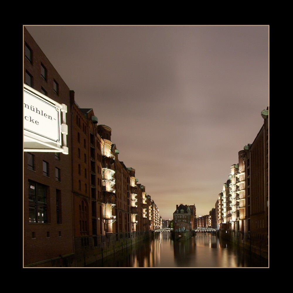 Speicherstadt bei Nacht