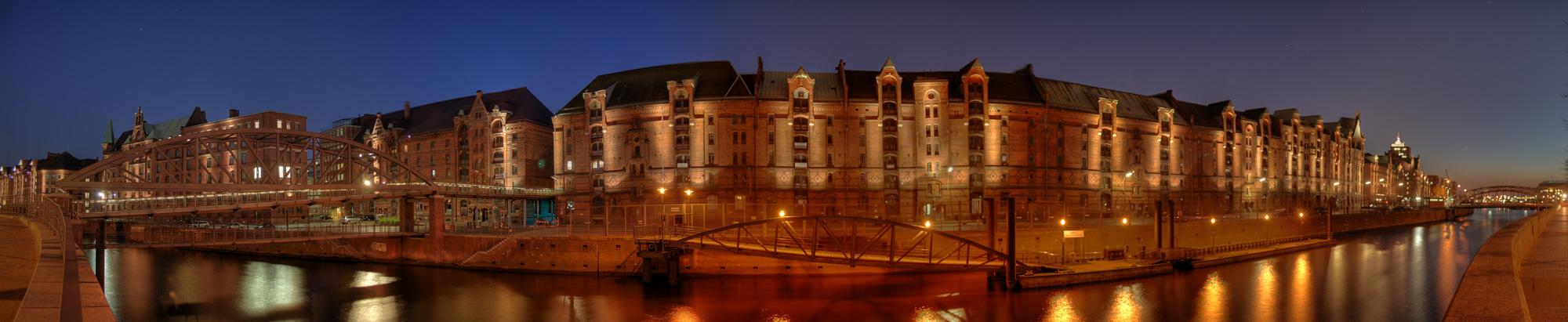 Speicherstadt bei Nacht