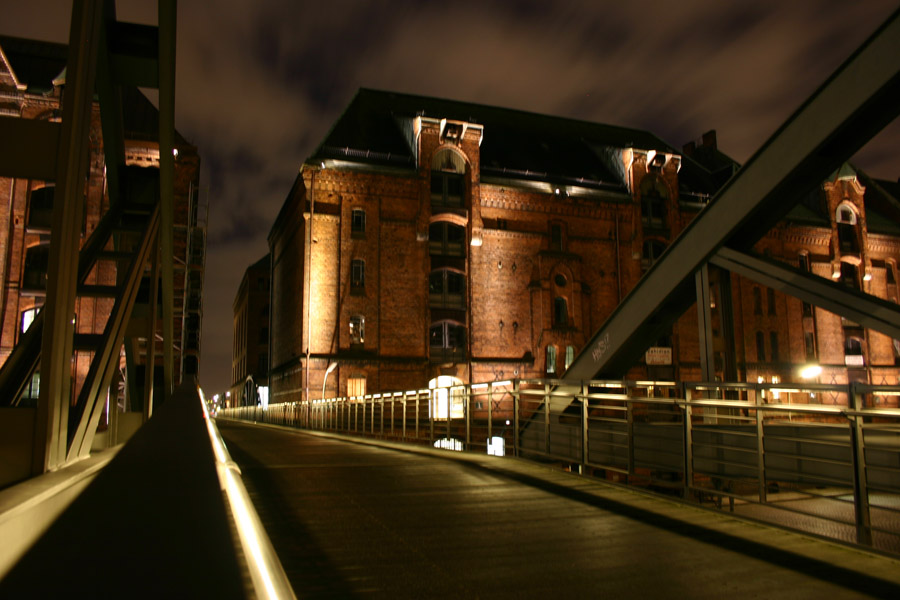 Speicherstadt bei Nacht II