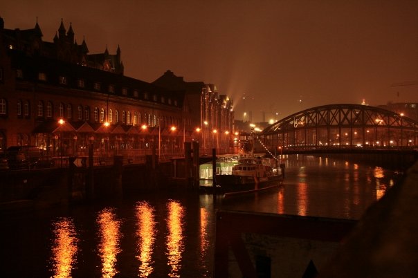 Speicherstadt bei Nacht II