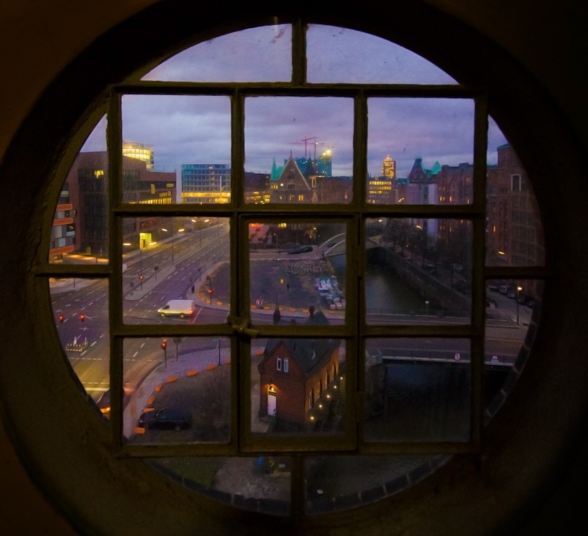 Speicherstadt durchs Fenster :)