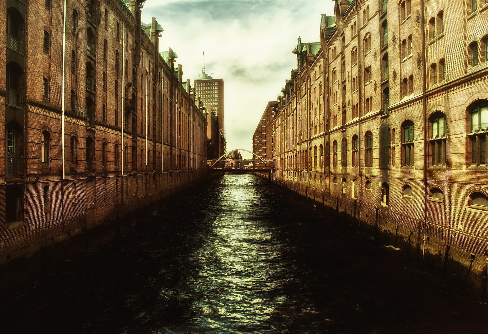 * Speicherstadt, Hamburg 2013 *