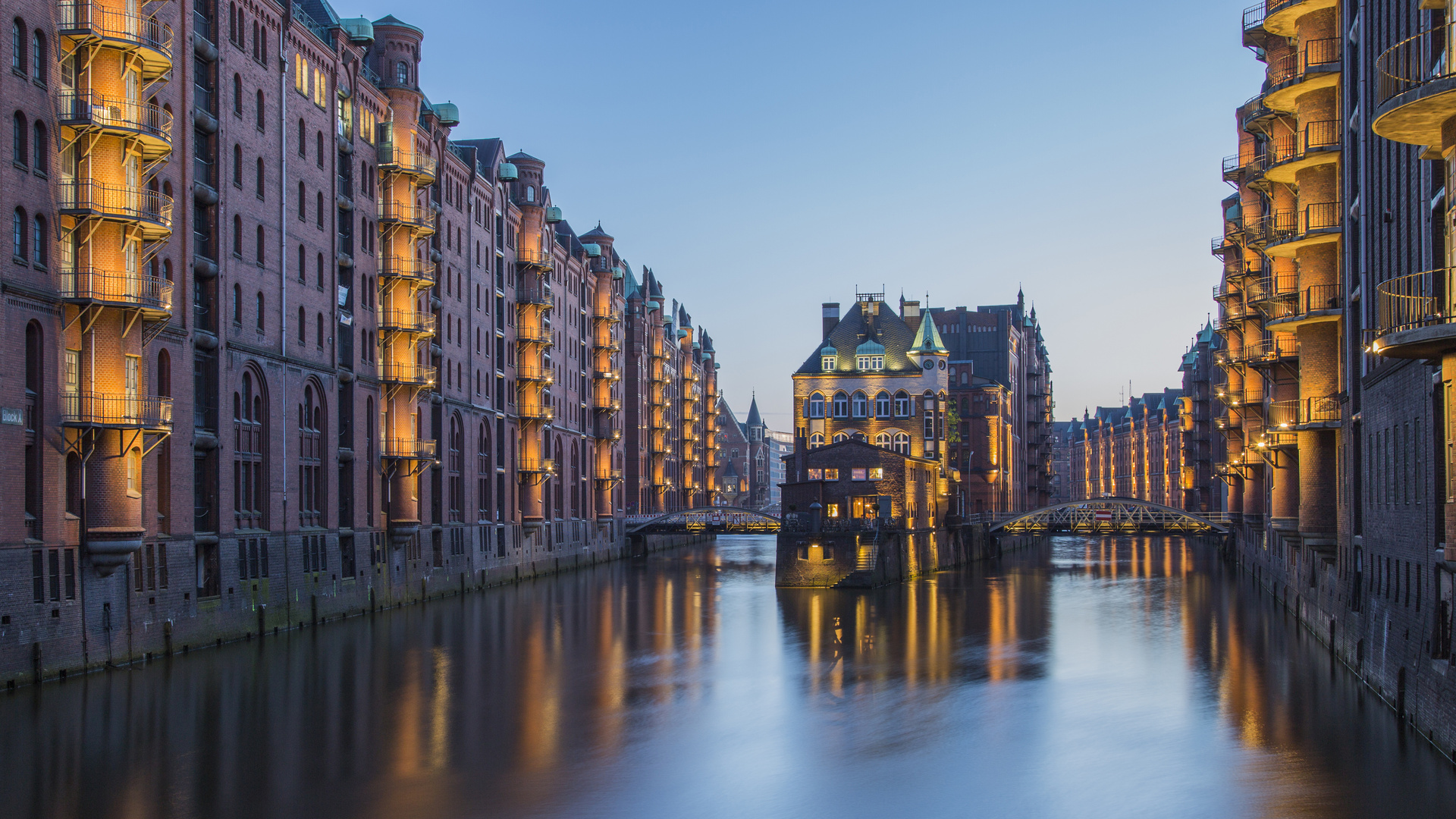 Speicherstadt Hamburg  Foto Bild hamburg  blaue stunde 