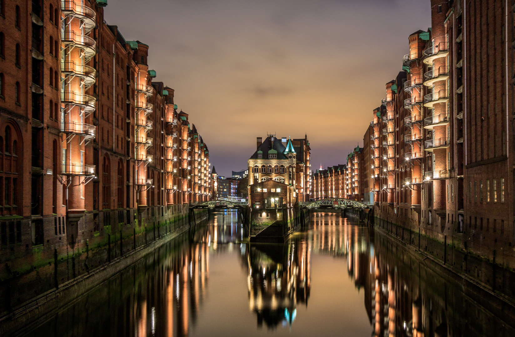 Speicherstadt Hamburg bei Nacht