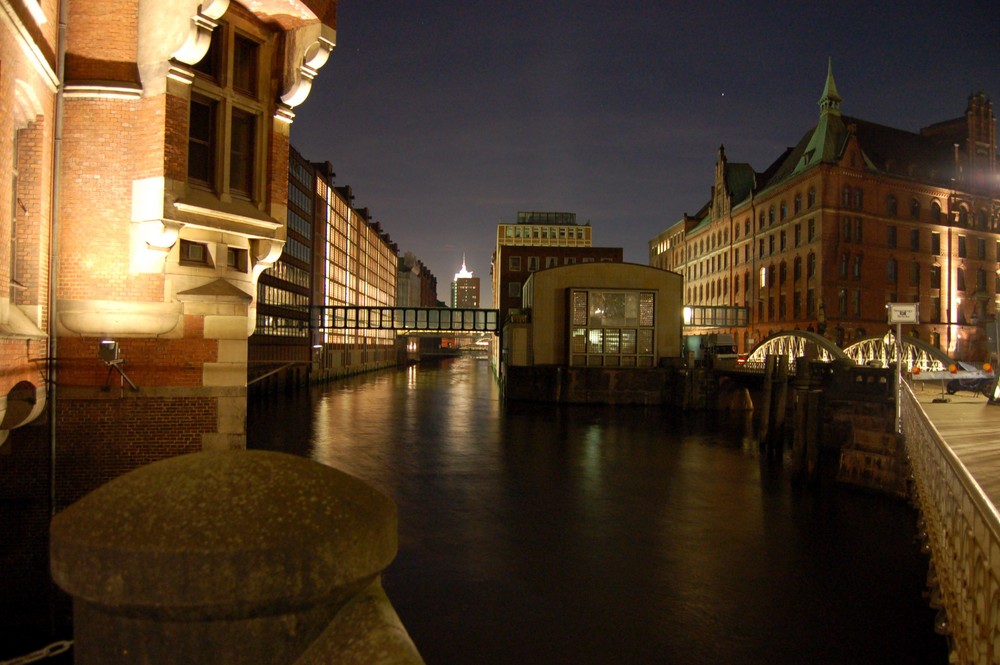 Speicherstadt Hamburg bei Nacht