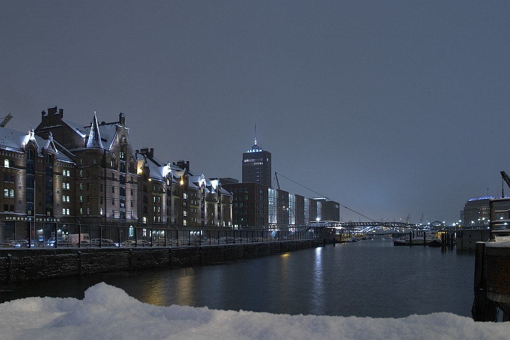 Speicherstadt im Schnee (zur Versteigerung)