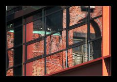 Speicherstadt im Spiegel der Hafen-City