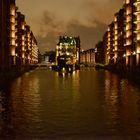 Speicherstadt in einer stürmischen Nacht