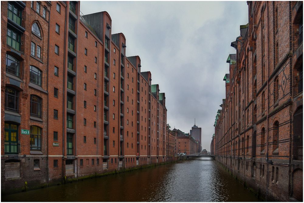 Speicherstadt in grau