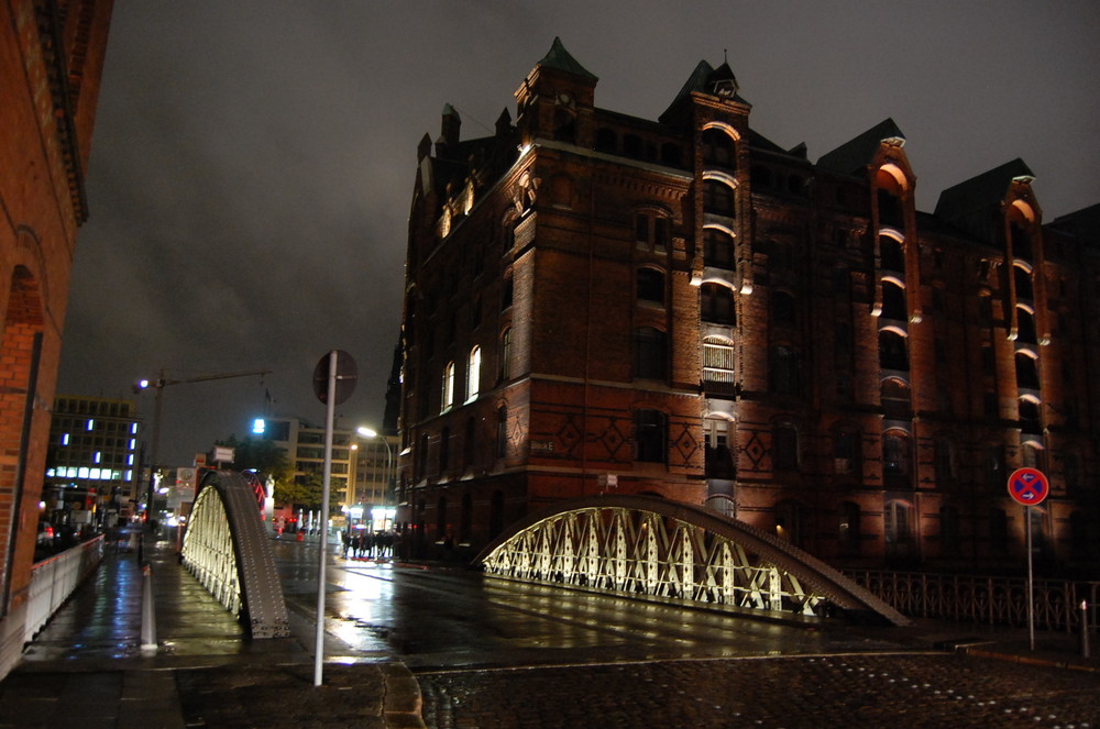 Speicherstadt mit Brücke