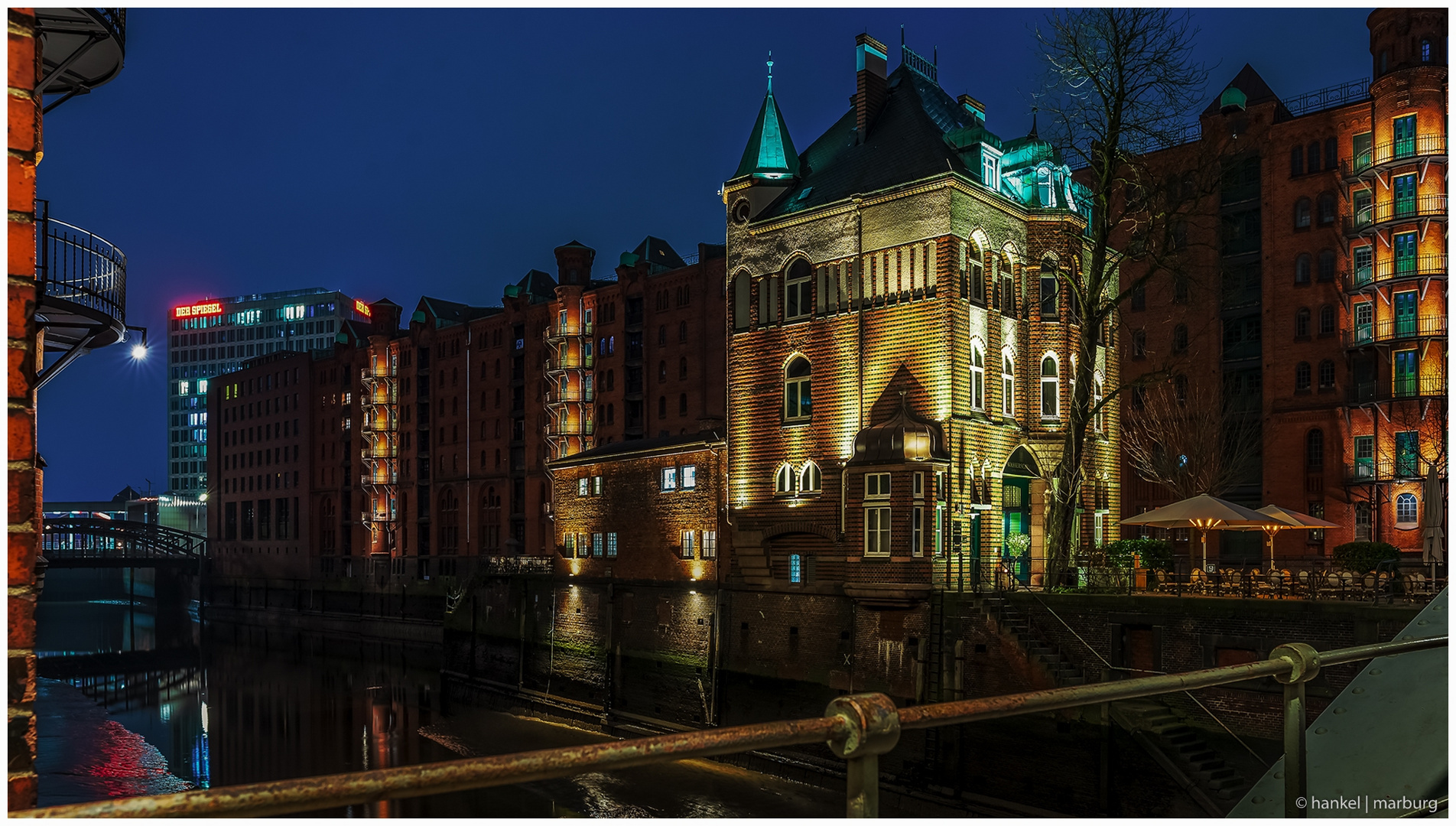 Speicherstadt mit dem Wasserschloss