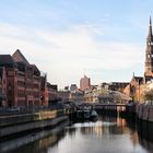 Speicherstadt mit Zollmuseum u. Hauptkirche St. Katharinen