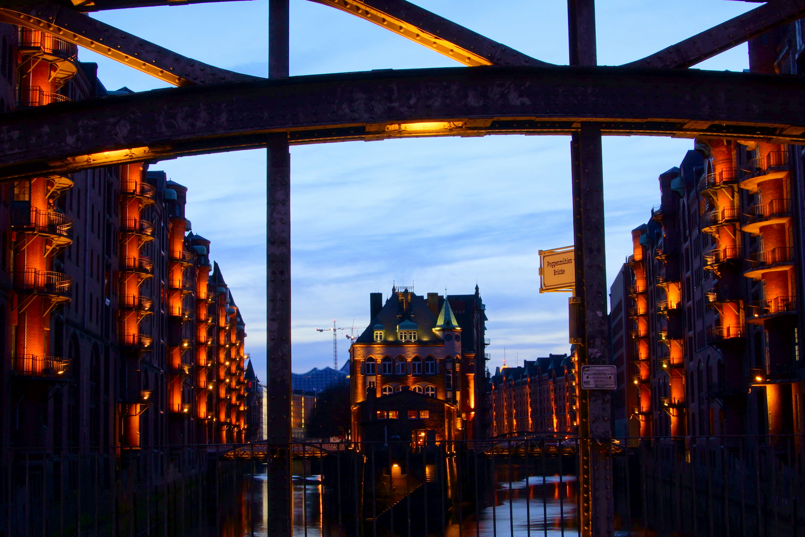 Speicherstadt Nachts 04