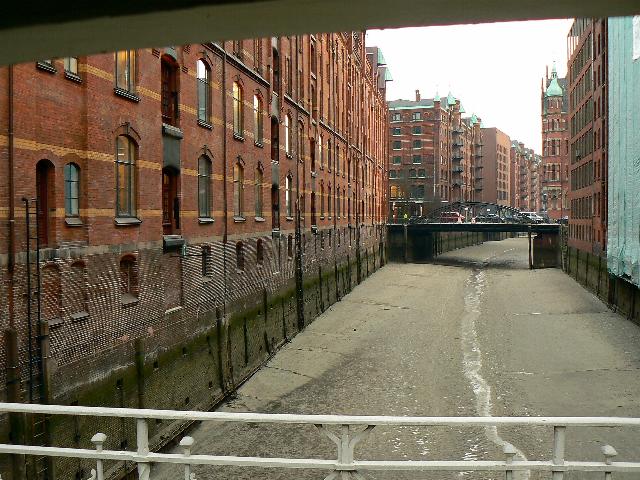 Speicherstadt ohne Elbe ? Nee Ebbe !