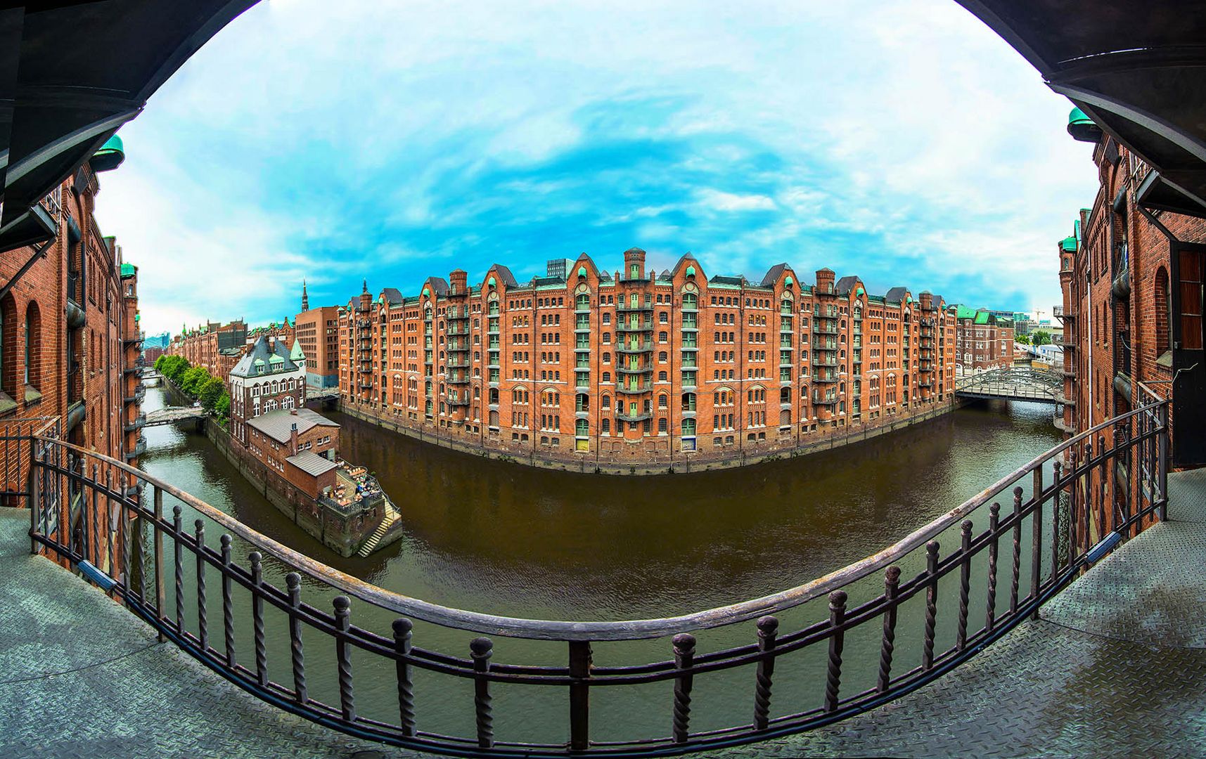 Speicherstadt Panorama   Wasserschloß