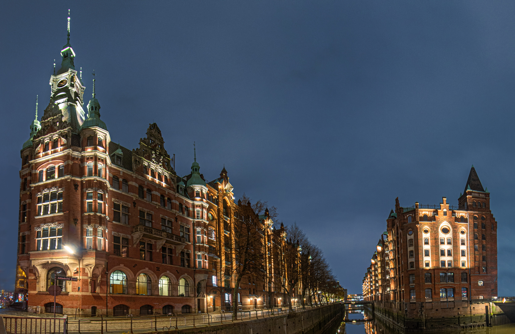 speicherstadt rathaus neu beleuchtet