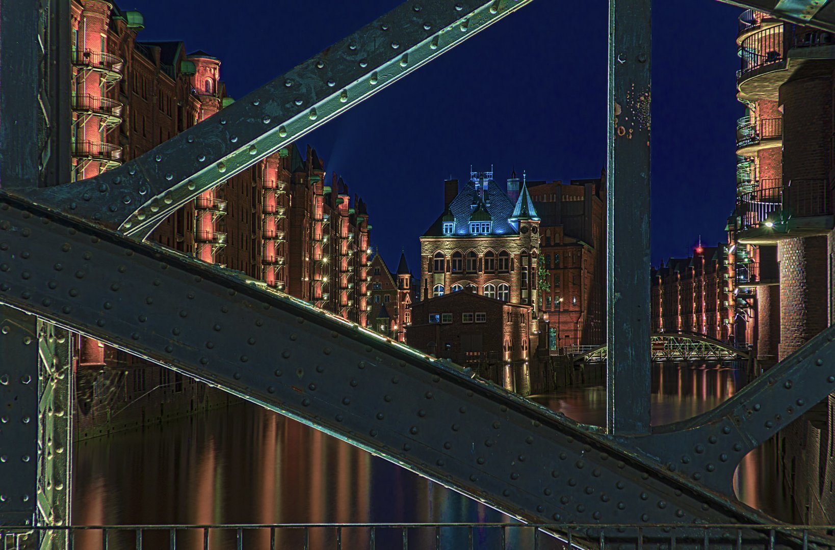 Speicherstadt Schloß/Kromann von der Poggenmühlenbrücke