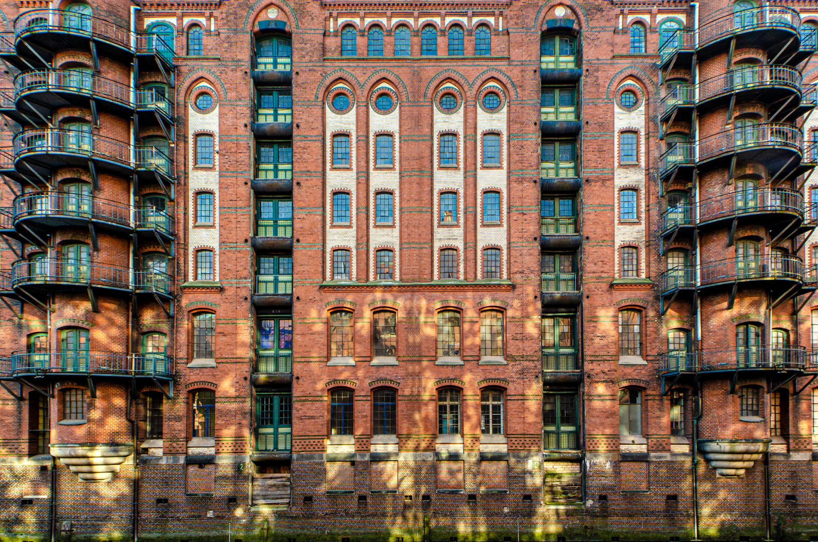 speicherstadt spiegelungen 