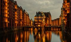 Speicherstadt - view from Poggenmühlen-Brücke - 02