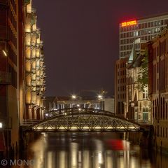 Speicherstadt von der Osaka-Allee-Brücke FB