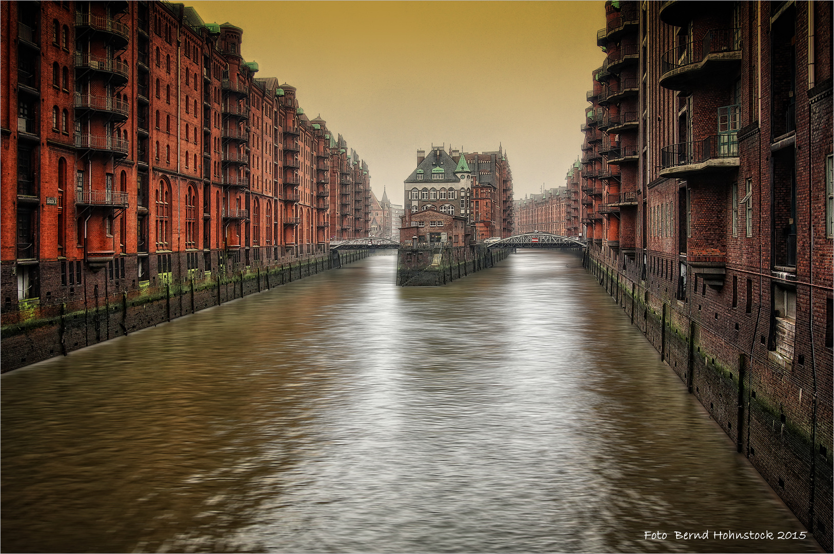 Speicherstadt zu Hamburg ... es geht kein Weg vorbei