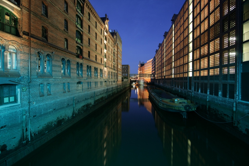 Speicherstadt zur blauen Stunde