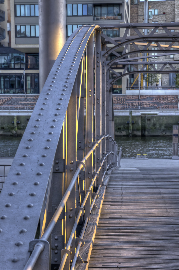 Speicherstadtbrücke.....