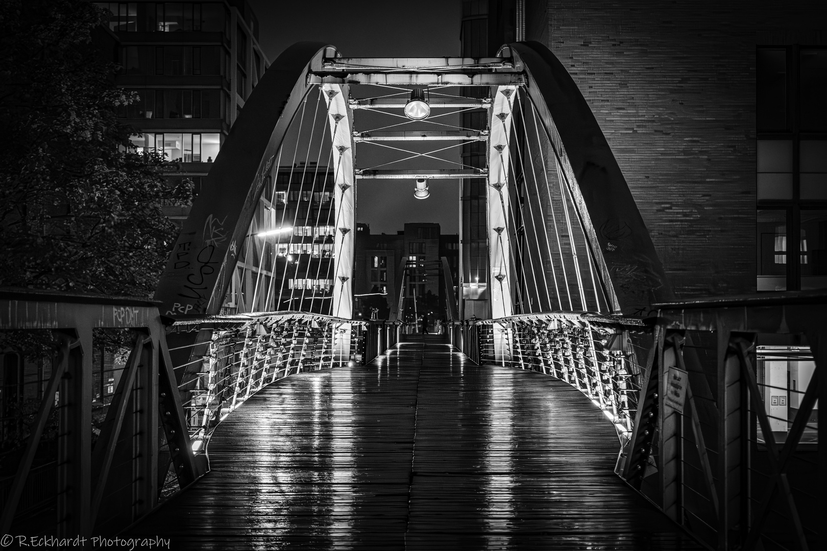 Speicherstadtbrücke im Regen