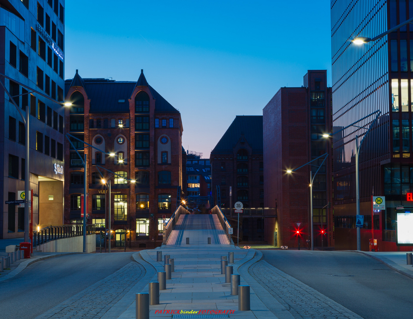 Speicherstadt_by_Night