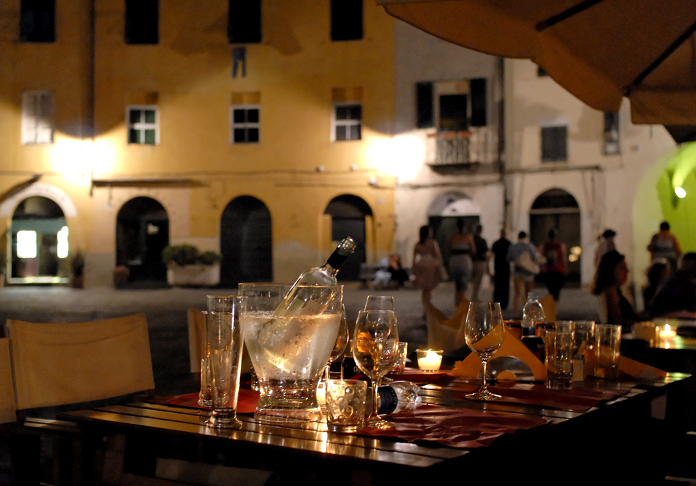 Sperrstunde im Amphitheater Lucca