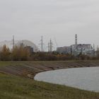 Sperrzone von Tschernobyl . alter und neuer Sarkophag