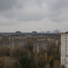 Sperrzone von Tschernobyl - Pripyat mit Blick auf den Reaktor