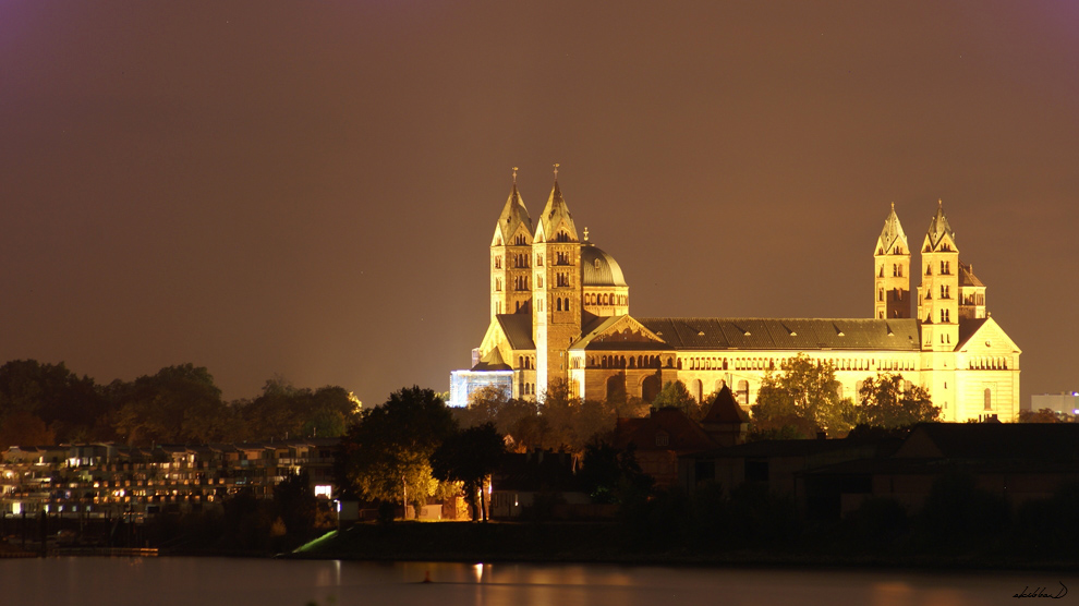 Speyerer Dom bei Nacht (nonDRI)