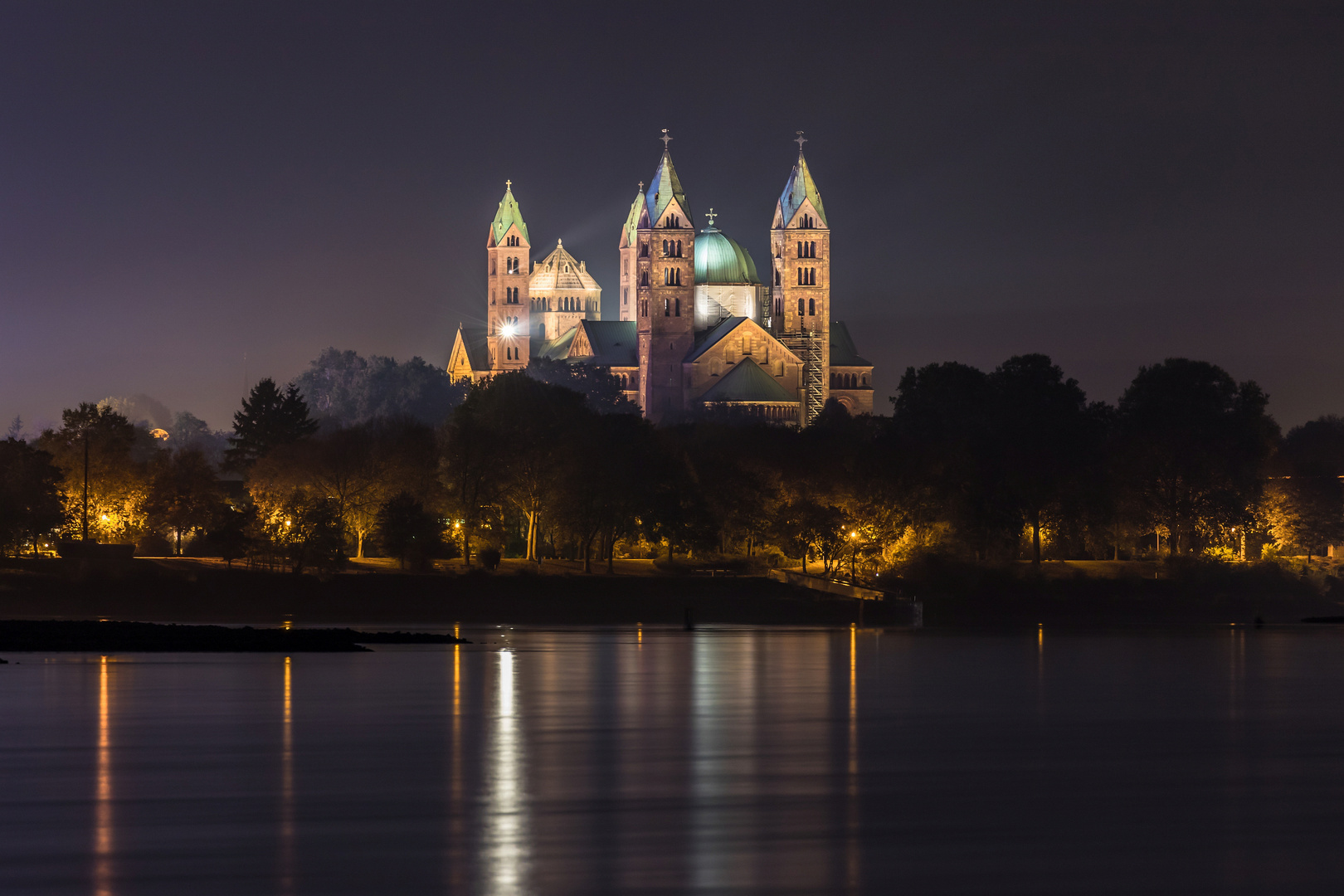 Speyerer Dom in der Nacht