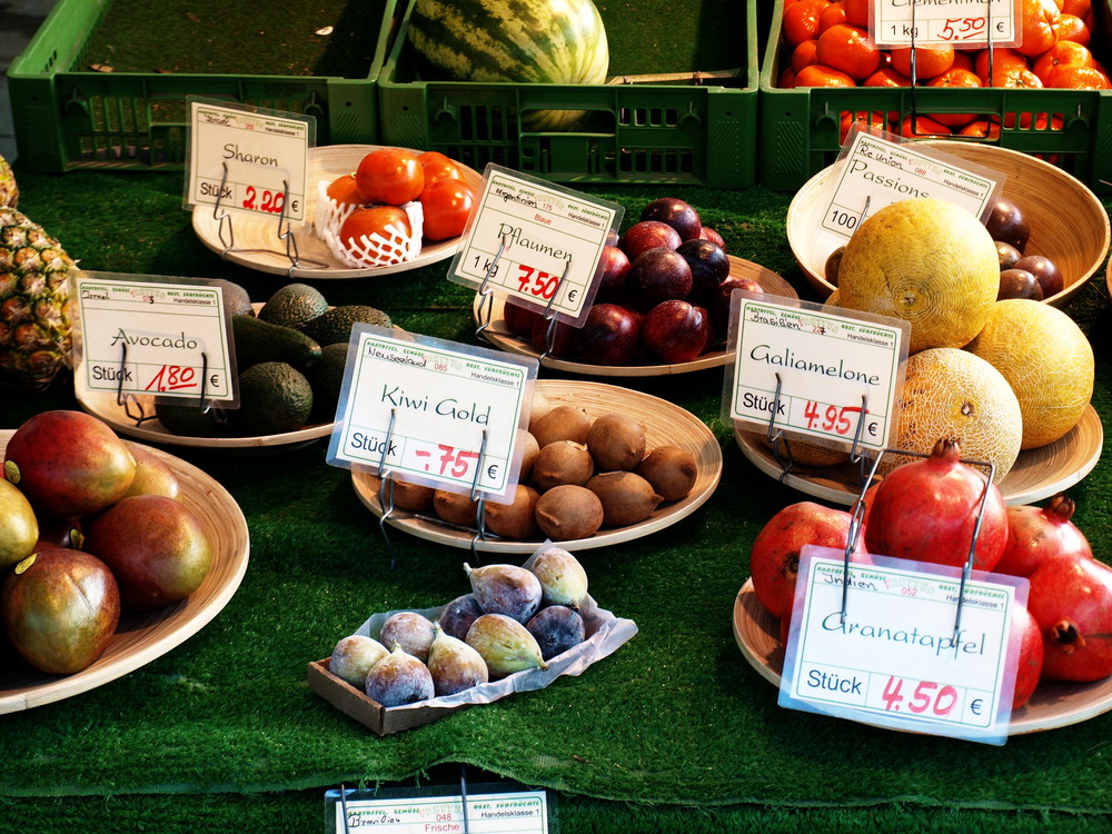 Spezialitäten - Obststand