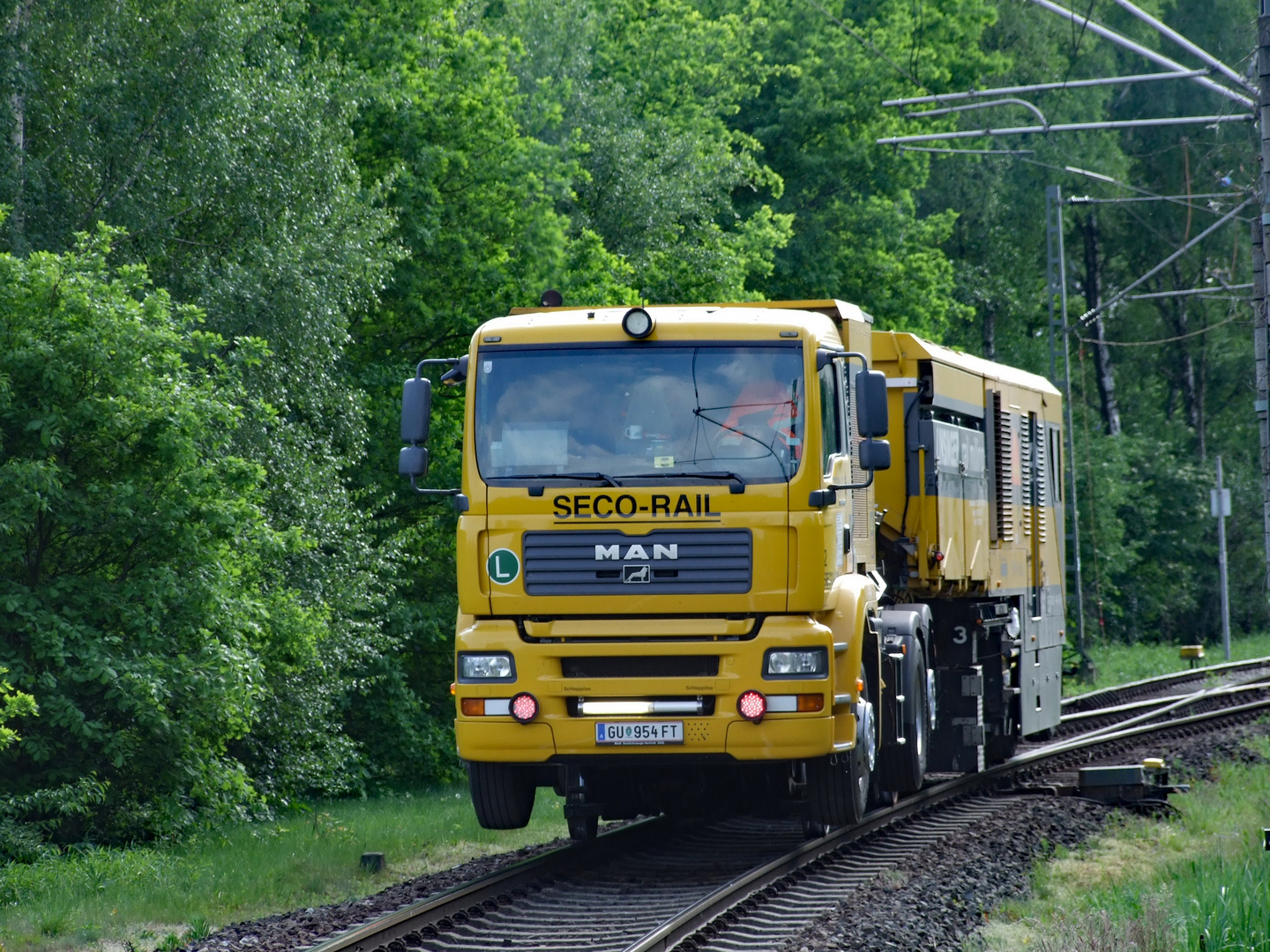 "Spezie" ....  für Strasse und Schiene  ...