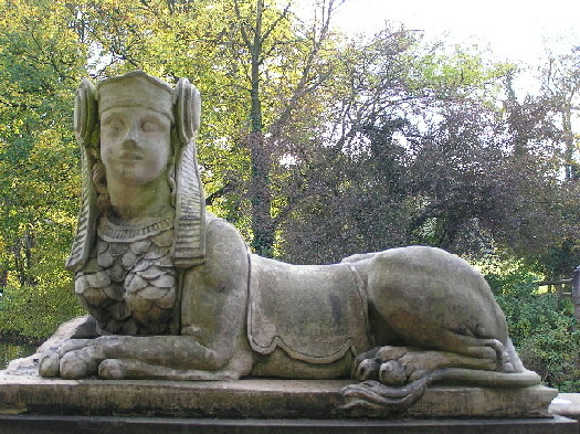 Sphinx in klein