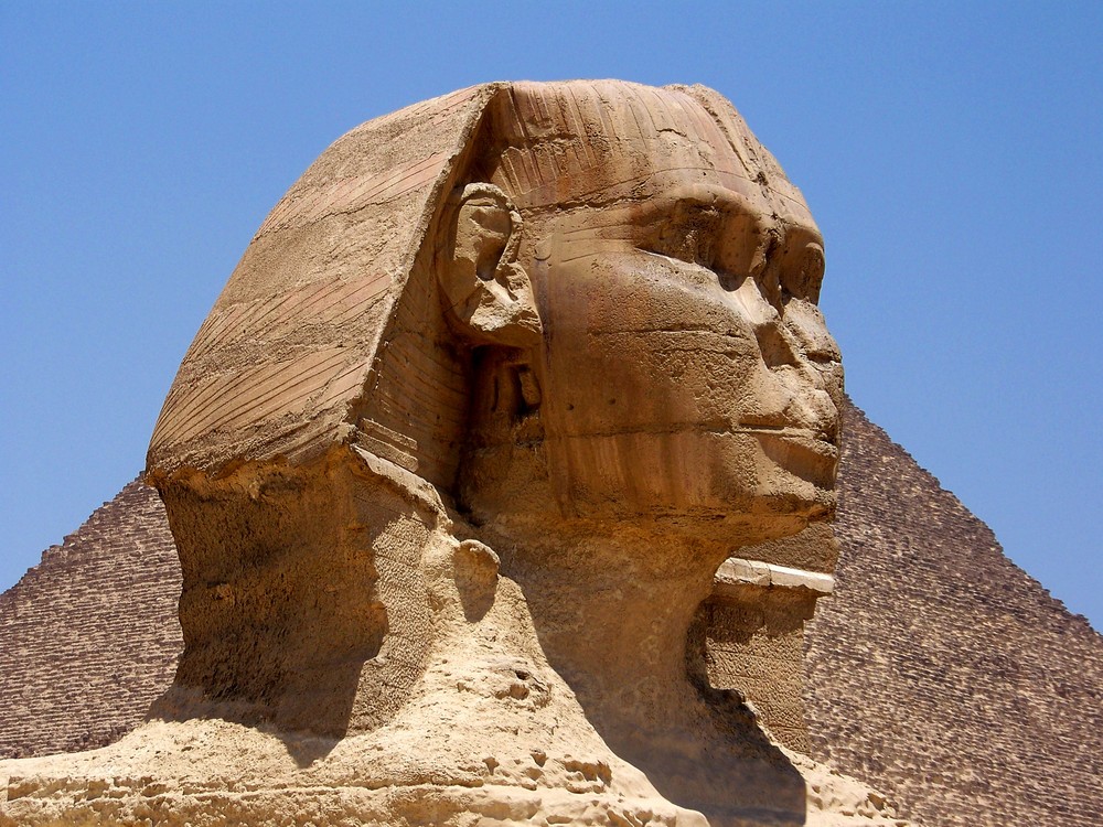 Sphinx vor der Cheopspyramide