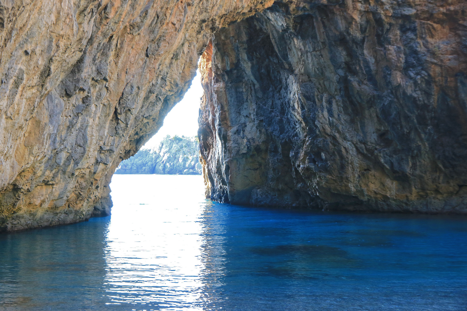 Spiaggia Arco Magno