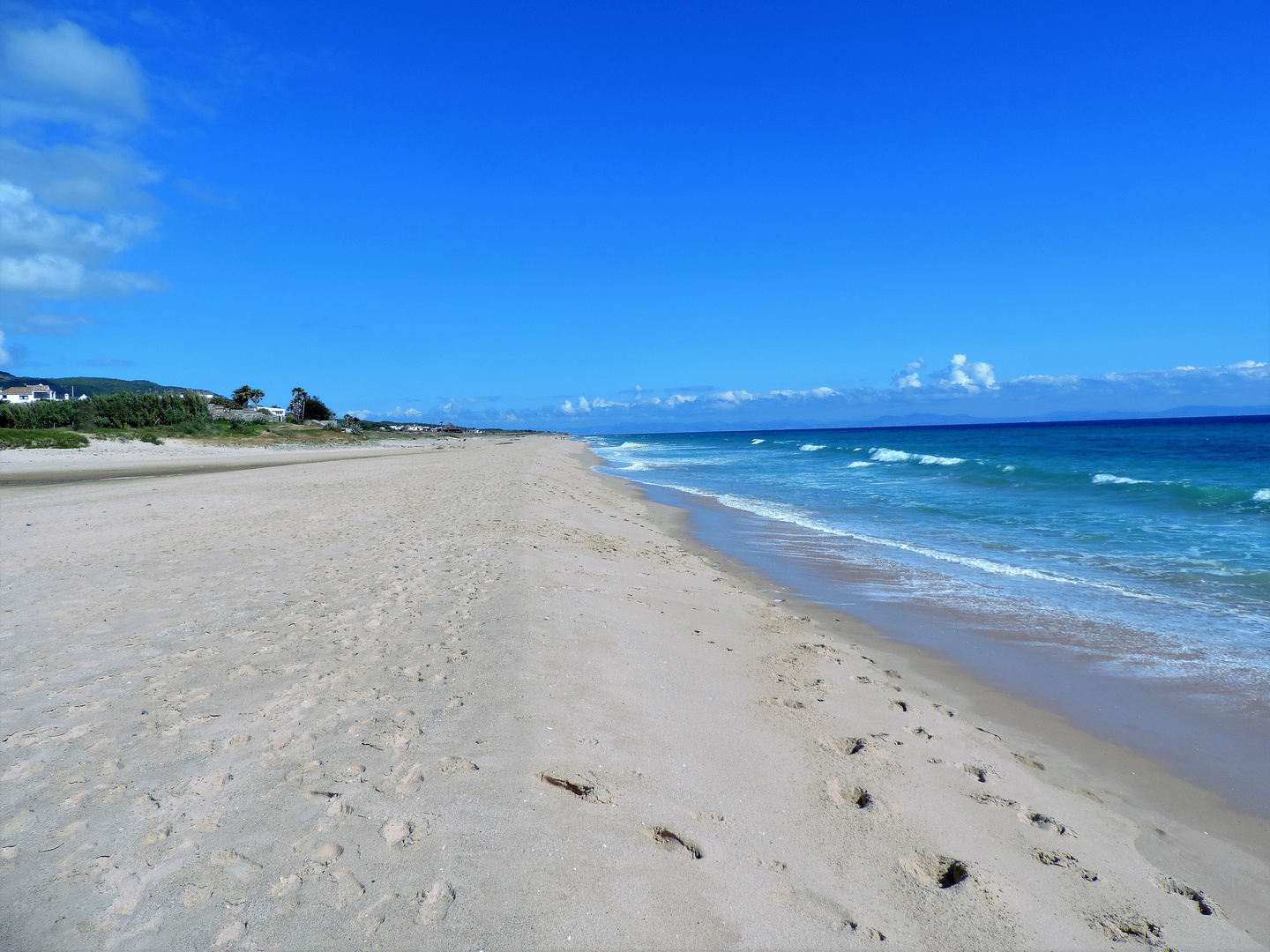 spiaggia senza folla