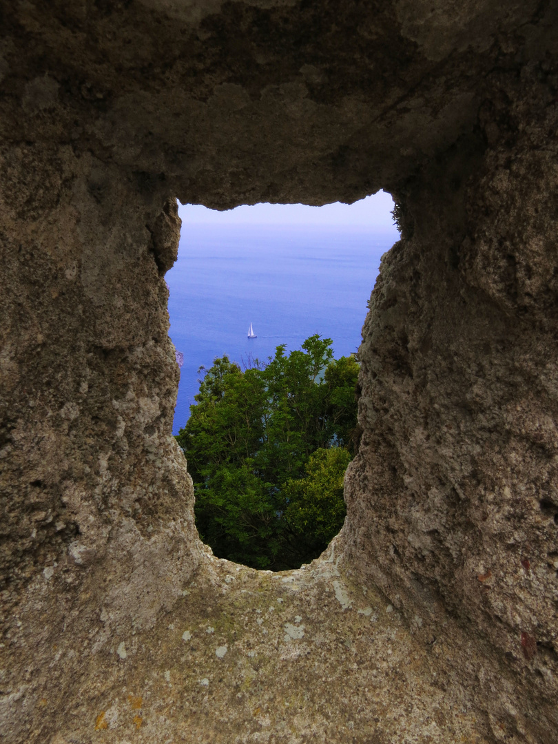 Spiando il Tirreno