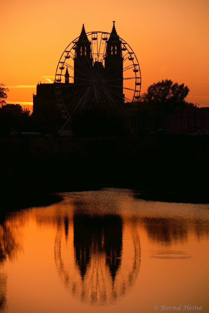 Spiegel der Silhouetten