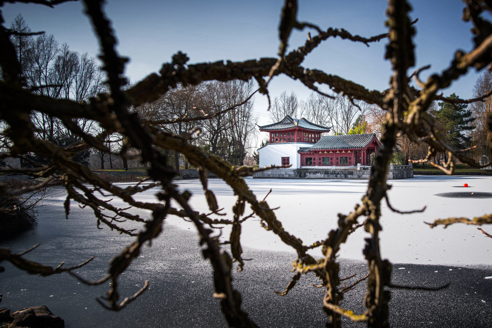 "Spiegel des Himmels" im Winter