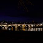 Spiegel-Elbe an der Albertbrücke,  König-Albert-Brücke