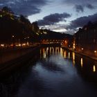 Spiegelbild am Fluss-Sambre